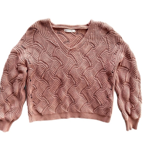 Moon & Madison Mauve Pink Drop Shoulder Knit  Sweater Medium - Picture 1 of 5